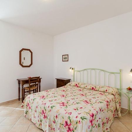 Agriturismo Valle Martina ซาตูร์เนีย ภายนอก รูปภาพ