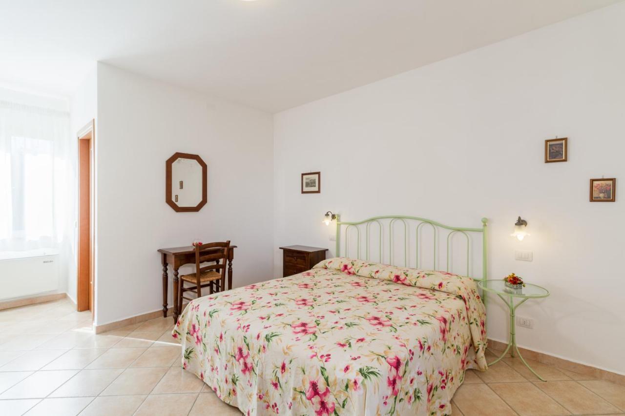 Agriturismo Valle Martina ซาตูร์เนีย ภายนอก รูปภาพ