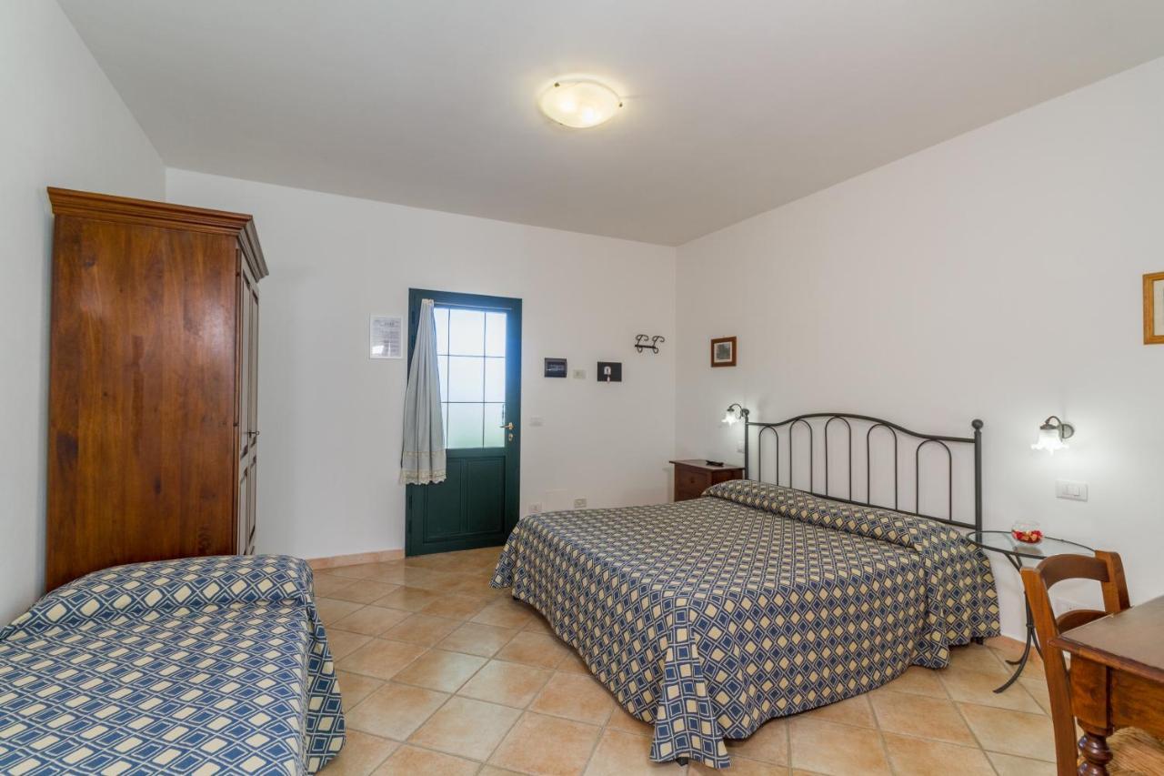 Agriturismo Valle Martina ซาตูร์เนีย ภายนอก รูปภาพ